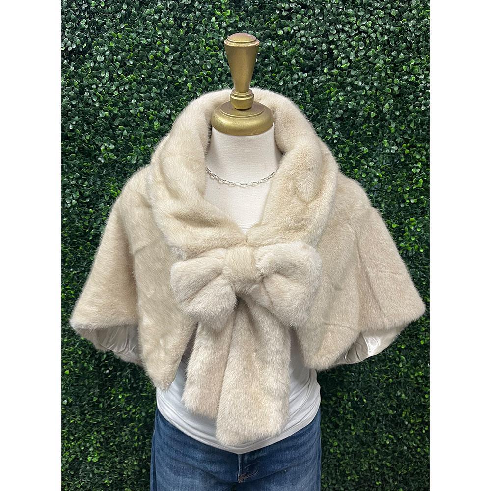 Belle Bow Clip On Cape