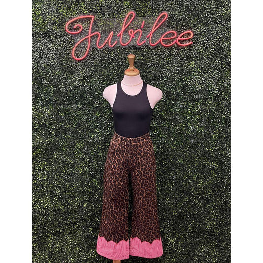 Leopard Scallop Gingham Pants